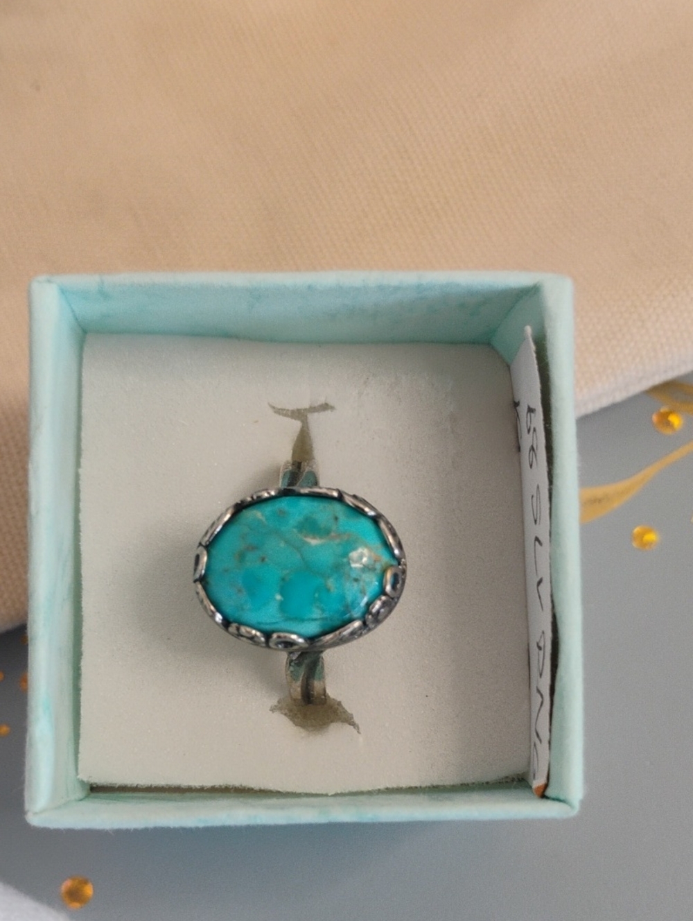 Top grade Kingman Turquoise set on silver crown ring - Picture 2 of 9